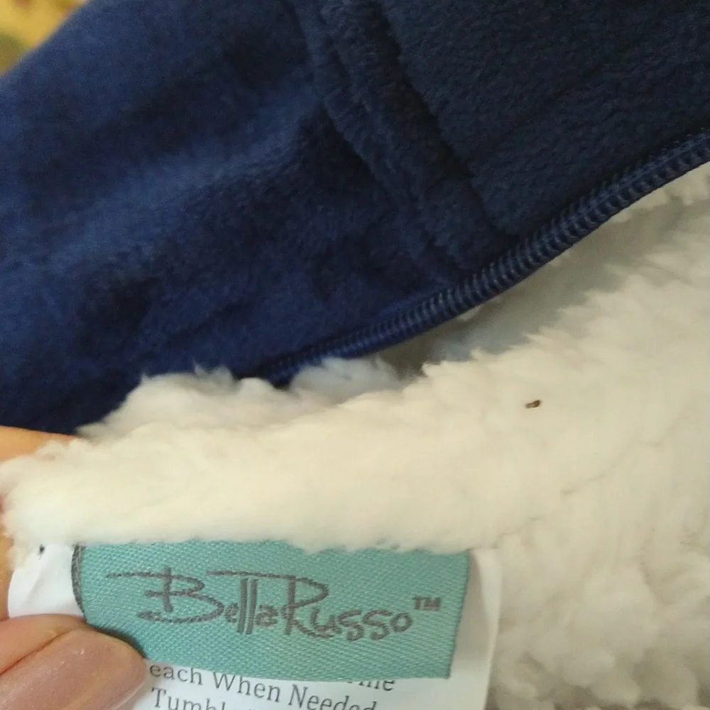 Knee Length Robe - Picture 10 of 10